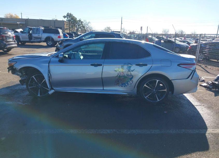 Photo 15 of 2018 Toyota Camry XSE (VIN 4T1B61HK4JU104645)