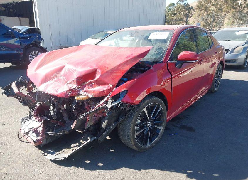 Photo 2 of 2019 Toyota Camry XSE (VIN 4T1B61HK4KU171568)