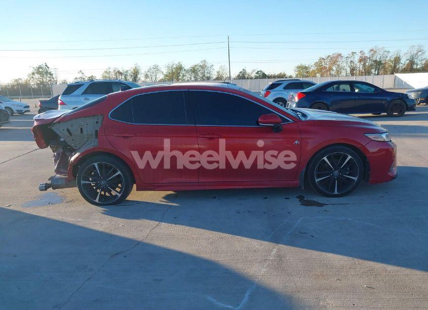 Photo 13 of 2019 Toyota Camry XSE (VIN 4T1B61HK4KU176950)