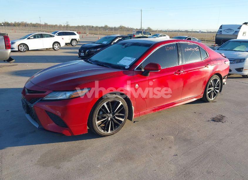 Photo 2 of 2019 Toyota Camry XSE (VIN 4T1B61HK4KU176950)