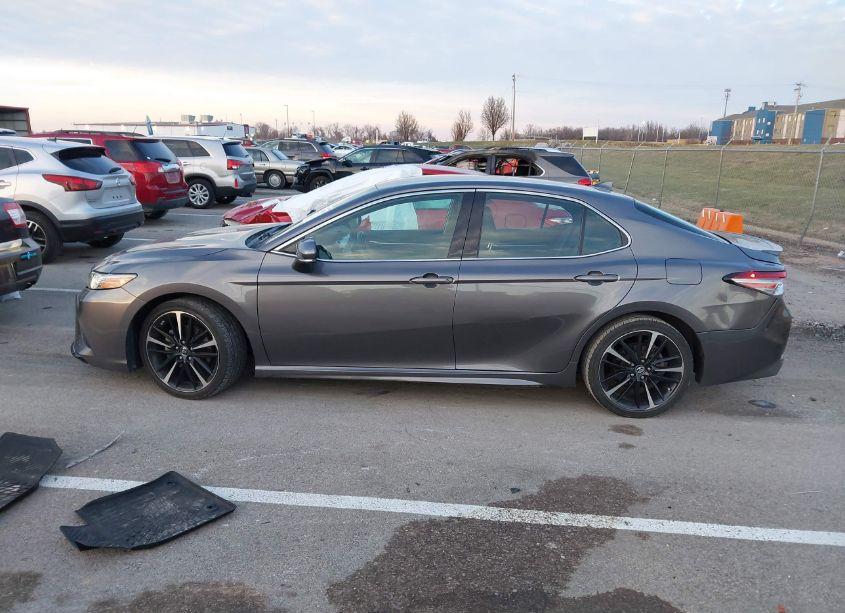 Photo 14 of 2019 Toyota Camry XSE (VIN 4T1B61HK4KU199306)