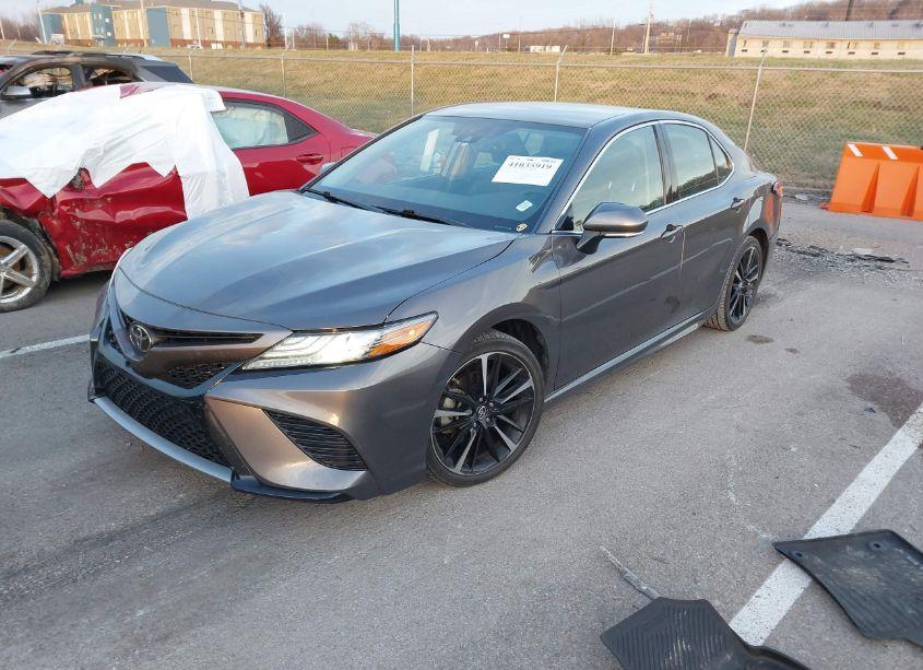 Photo 2 of 2019 Toyota Camry XSE (VIN 4T1B61HK4KU199306)