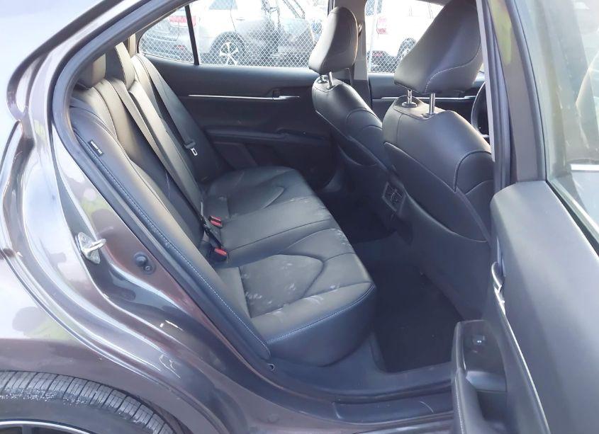 Photo 8 of 2019 Toyota Camry XSE (VIN 4T1B61HK4KU199306)