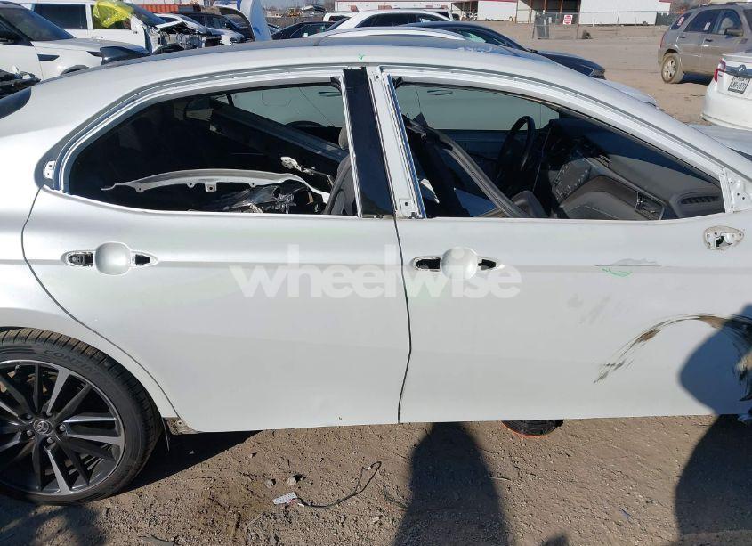 Photo 14 of 2019 Toyota Camry XSE (VIN 4T1B61HK4KU296831)