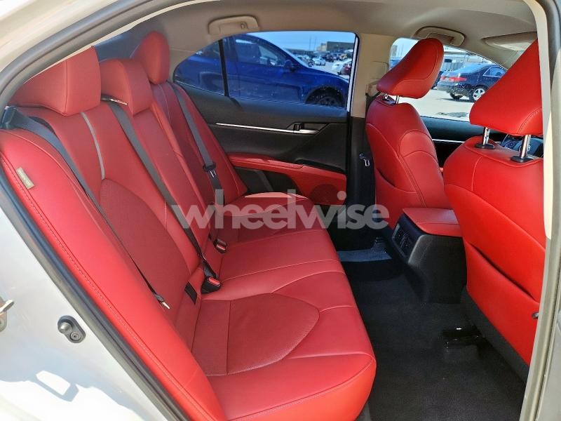 Photo 10 of 2019 TOYOTA CAMRY XSE (VIN 4T1B61HK4KU297283)