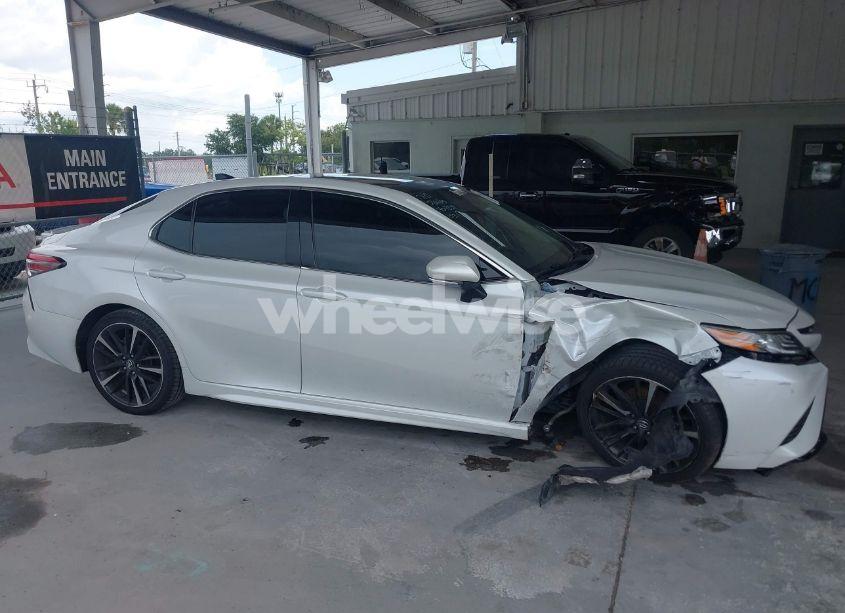 Photo 13 of 2019 Toyota Camry XSE (VIN 4T1B61HK4KU749152)