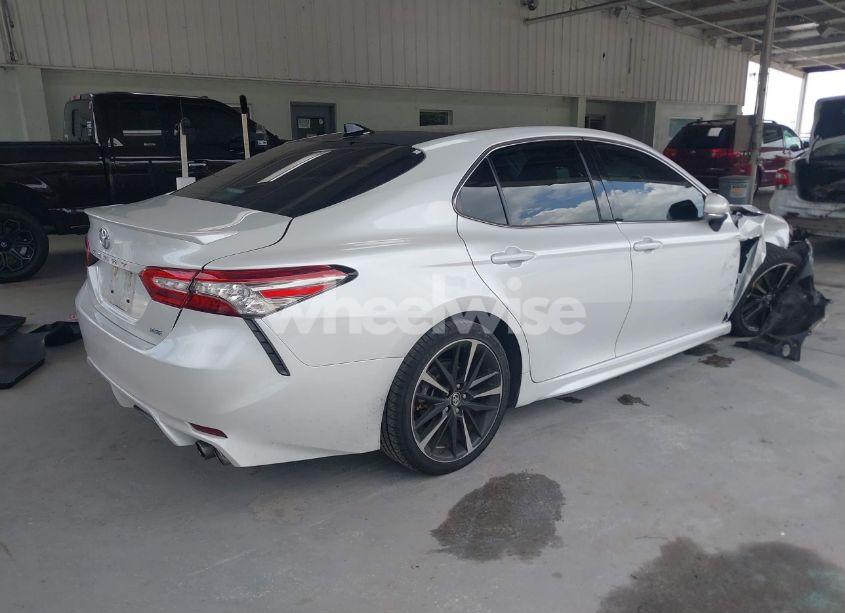 Photo 4 of 2019 Toyota Camry XSE (VIN 4T1B61HK4KU749152)