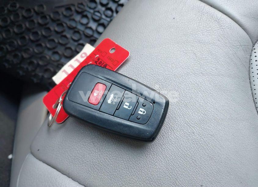 Photo 11 of 2019 Toyota Camry XSE (VIN 4T1B61HK4KU833391)