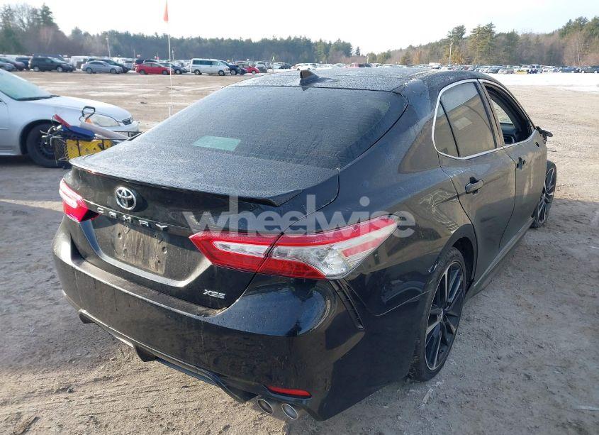 Photo 4 of 2019 Toyota Camry XSE (VIN 4T1B61HK4KU833391)