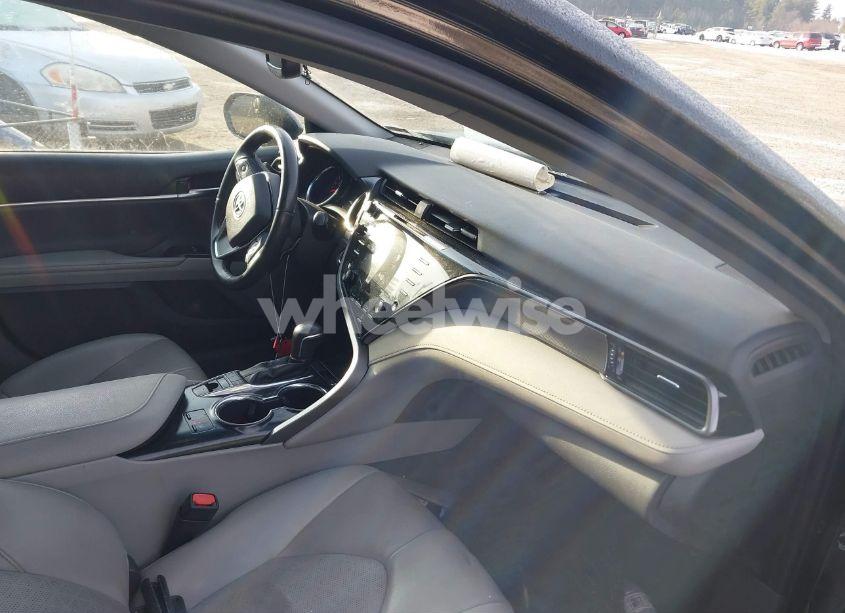 Photo 5 of 2019 Toyota Camry XSE (VIN 4T1B61HK4KU833391)
