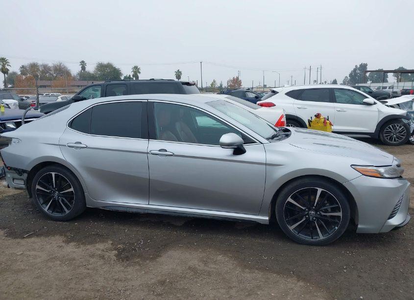 Photo 14 of 2018 Toyota Camry XSE (VIN 4T1B61HK5JU145060)