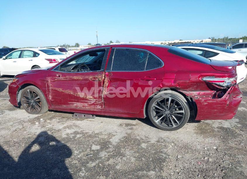 Photo 14 of 2018 Toyota Camry XSE (VIN 4T1B61HK5JU515651)