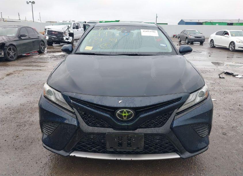 Photo 12 of 2018 Toyota Camry XSE (VIN 4T1B61HK5JU671771)