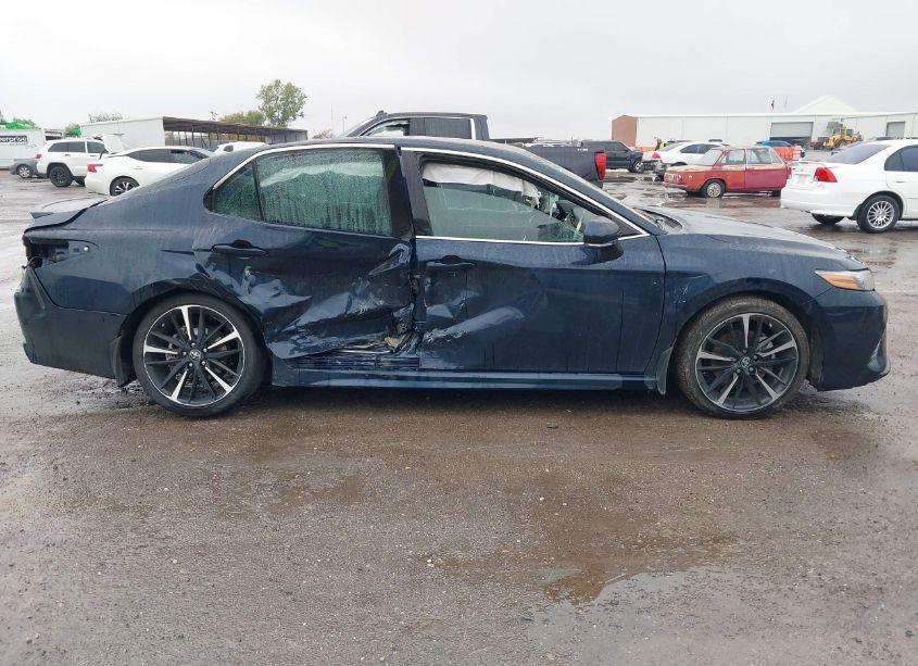 Photo 13 of 2018 Toyota Camry XSE (VIN 4T1B61HK5JU671771)