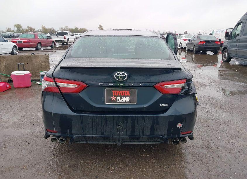 Photo 16 of 2018 Toyota Camry XSE (VIN 4T1B61HK5JU671771)
