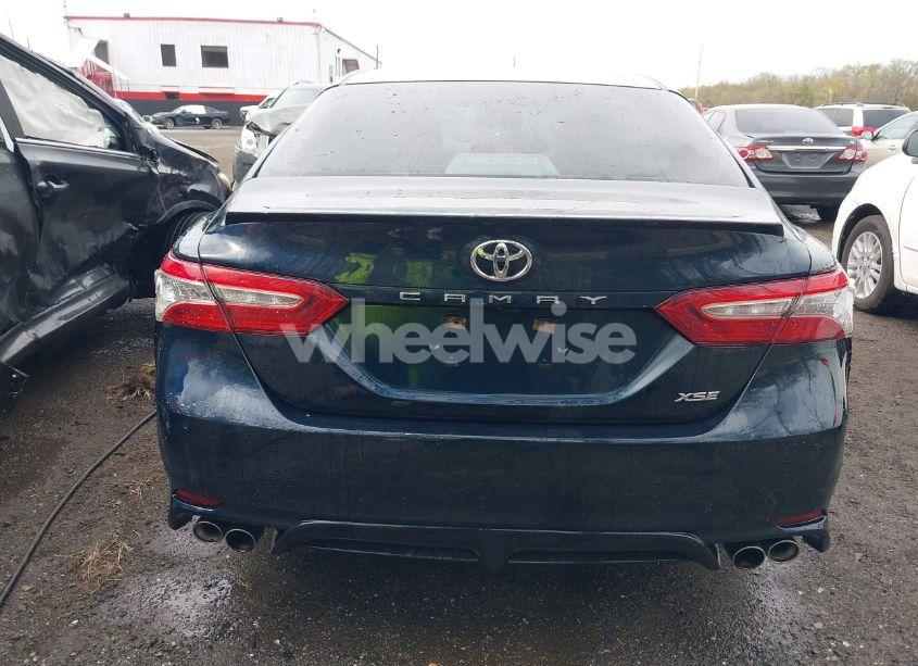 Photo 17 of 2018 Toyota Camry XSE (VIN 4T1B61HK5JU678347)