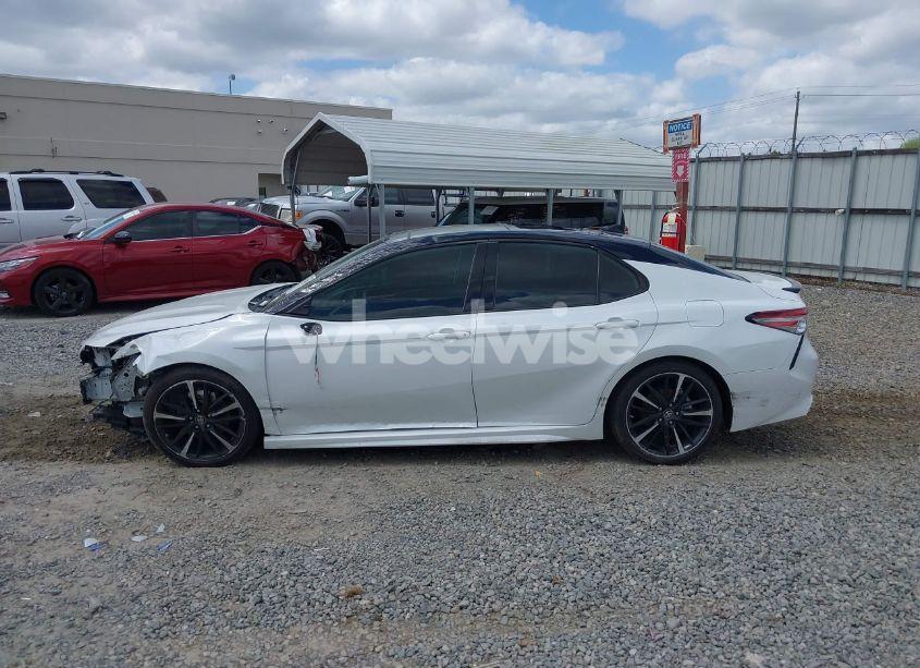 Photo 15 of 2019 Toyota Camry XSE (VIN 4T1B61HK5KU213312)