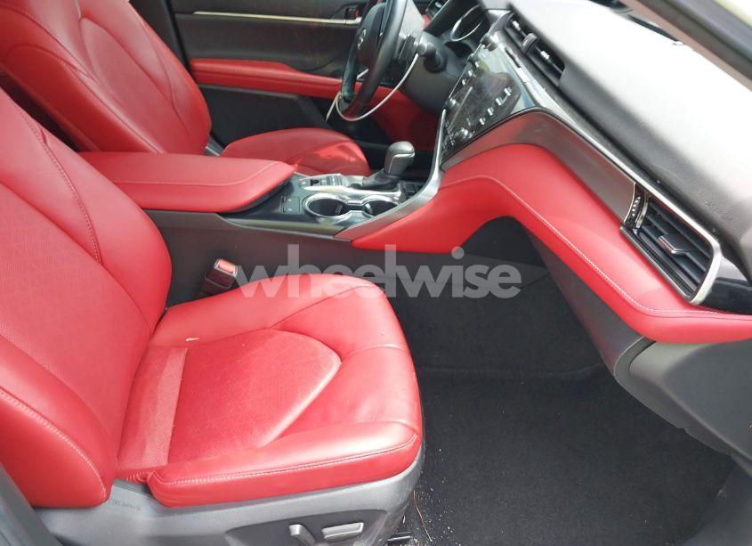 Photo 5 of 2019 Toyota Camry XSE (VIN 4T1B61HK5KU213312)