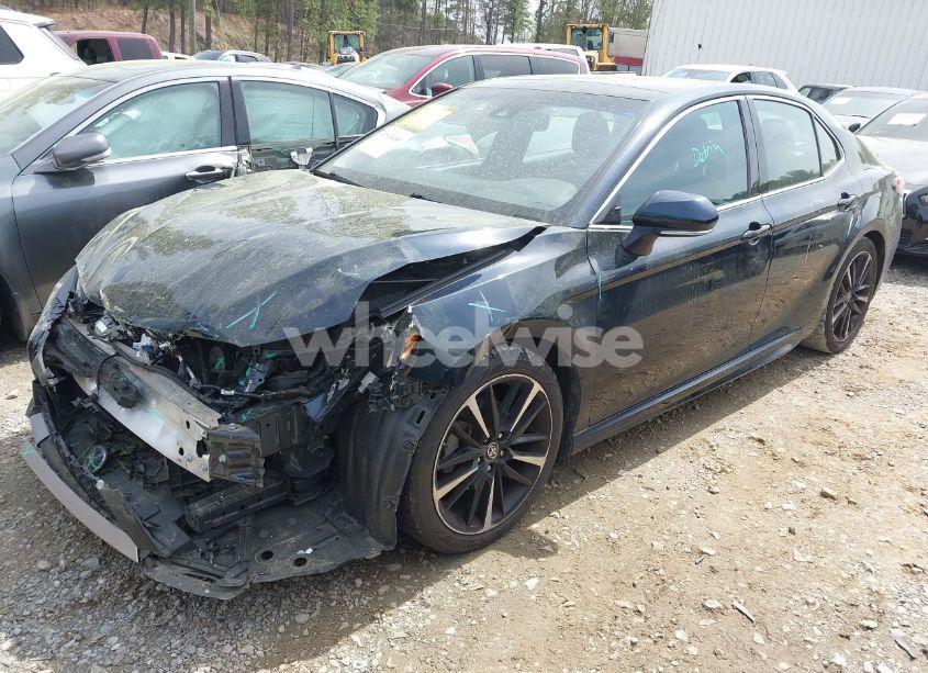 Photo 2 of 2019 Toyota Camry XSE (VIN 4T1B61HK5KU232460)