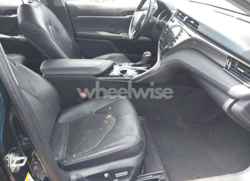 Photo 5 of 2019 Toyota Camry XSE (VIN 4T1B61HK5KU232460)