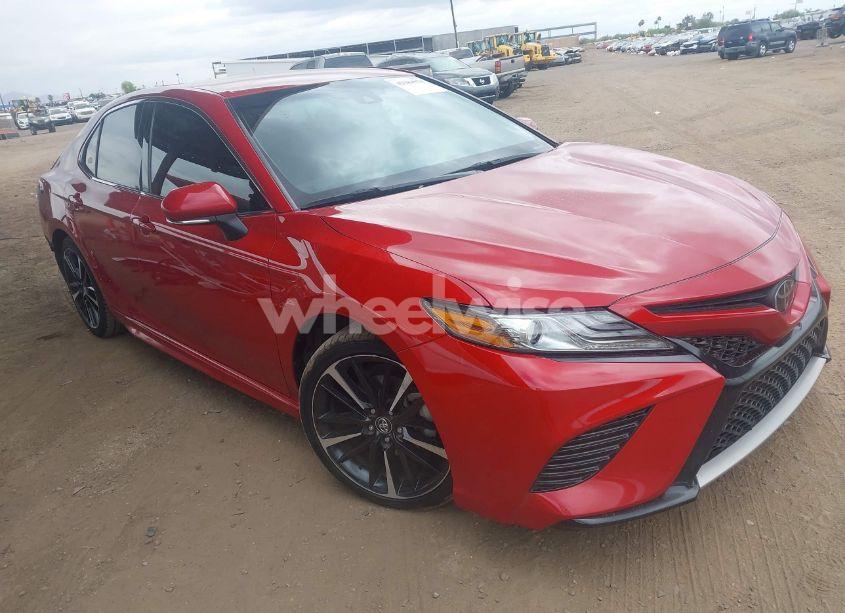 2019 Toyota Camry XSE (VIN 4T1B61HK5KU288320) main photo