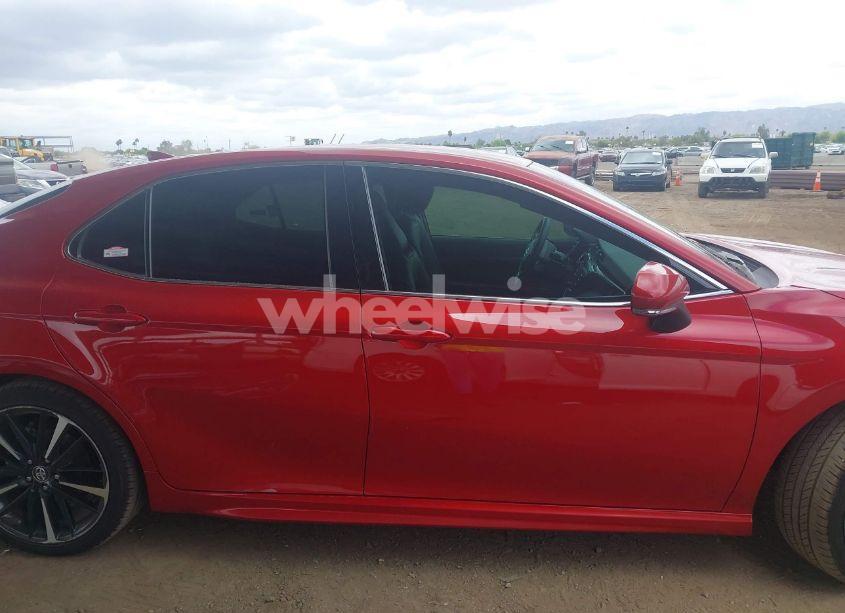 Photo 14 of 2019 Toyota Camry XSE (VIN 4T1B61HK5KU288320)