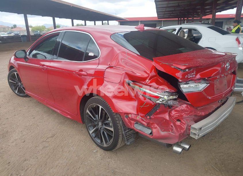 Photo 3 of 2019 Toyota Camry XSE (VIN 4T1B61HK5KU288320)