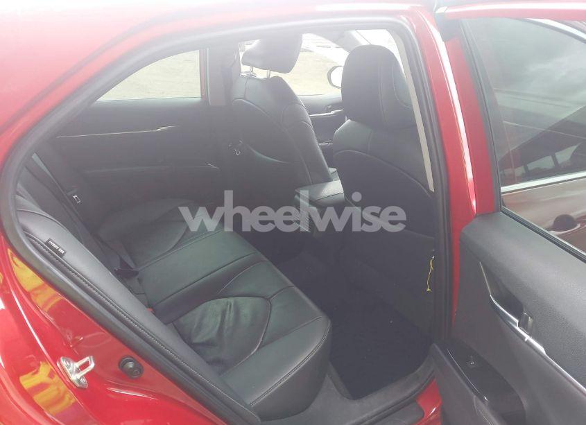 Photo 8 of 2019 Toyota Camry XSE (VIN 4T1B61HK5KU288320)