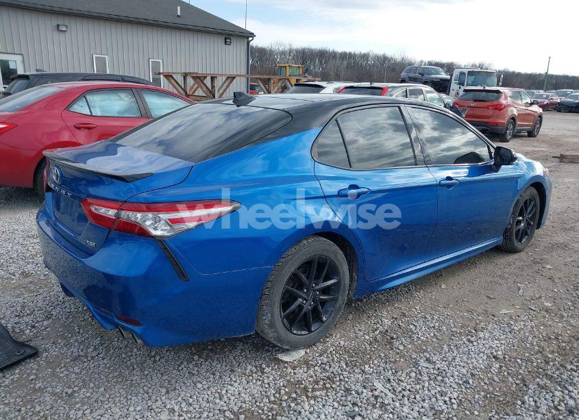 Photo 4 of 2019 Toyota Camry XSE (VIN 4T1B61HK5KU291864)