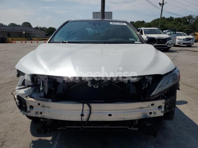 Photo 2 of 2019 TOYOTA CAMRY XSE (VIN 4T1B61HK5KU298314)