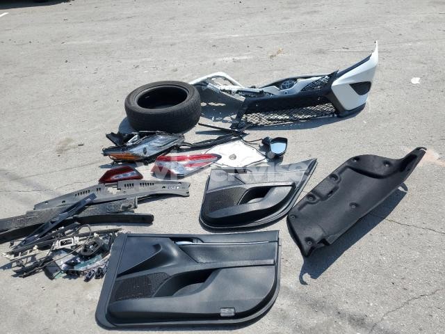 Photo 5 of 2019 TOYOTA CAMRY XSE (VIN 4T1B61HK5KU298314)