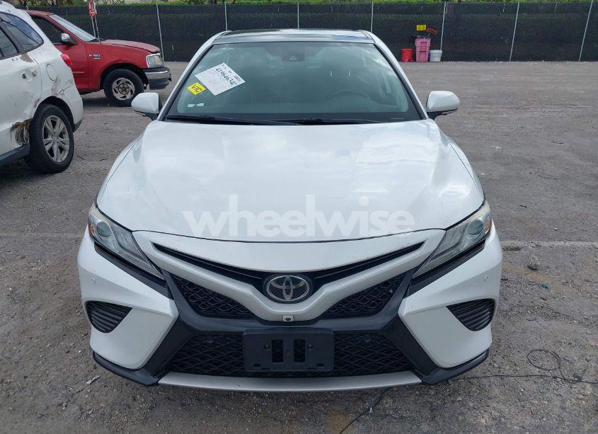Photo 12 of 2019 Toyota Camry XSE (VIN 4T1B61HK5KU813375)