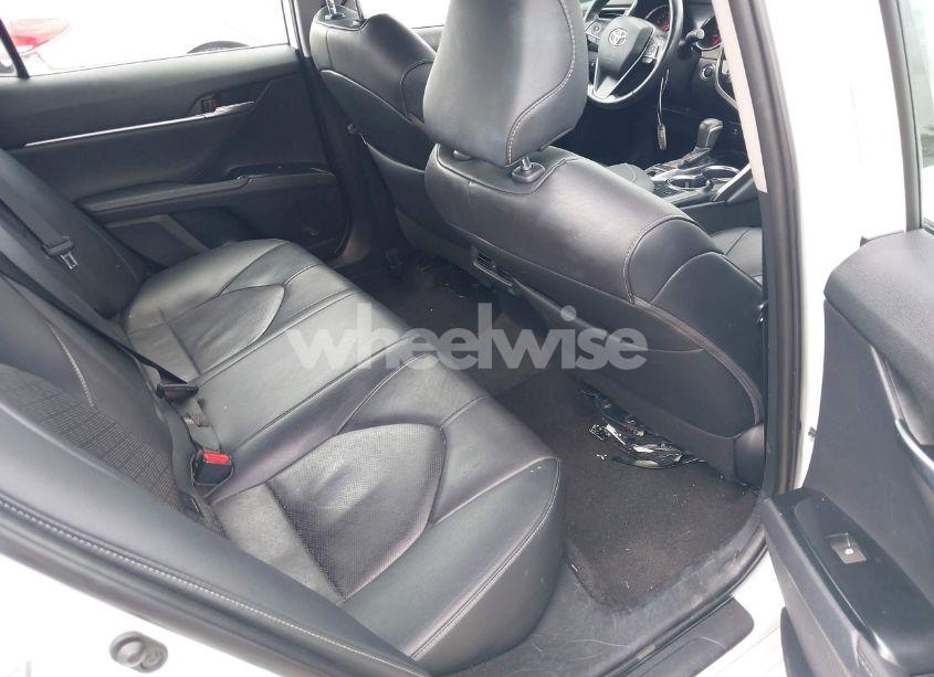 Photo 8 of 2019 Toyota Camry XSE (VIN 4T1B61HK5KU813375)