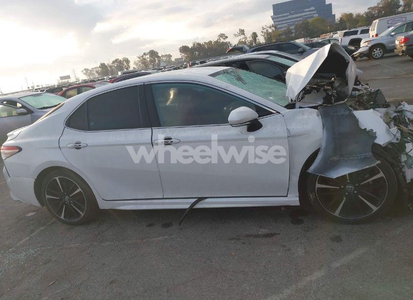 Photo 13 of 2019 Toyota Camry XSE (VIN 4T1B61HK5KU831410)