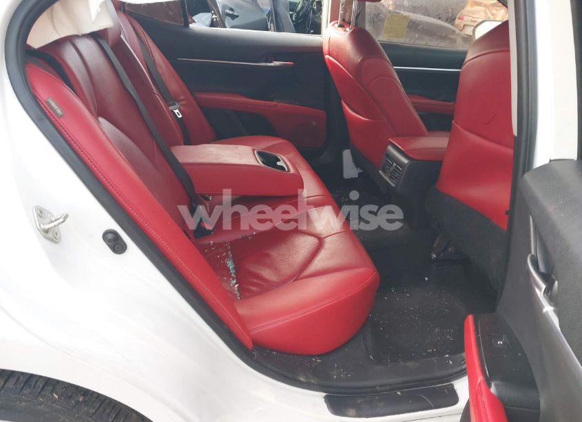 Photo 8 of 2019 Toyota Camry XSE (VIN 4T1B61HK5KU831410)