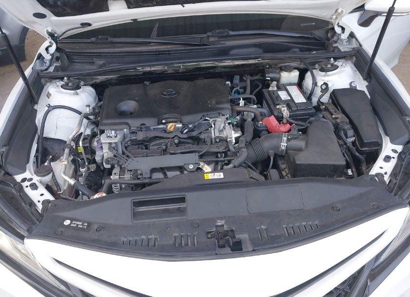 Photo 10 of 2018 Toyota Camry XSE (VIN 4T1B61HK6JU008547)