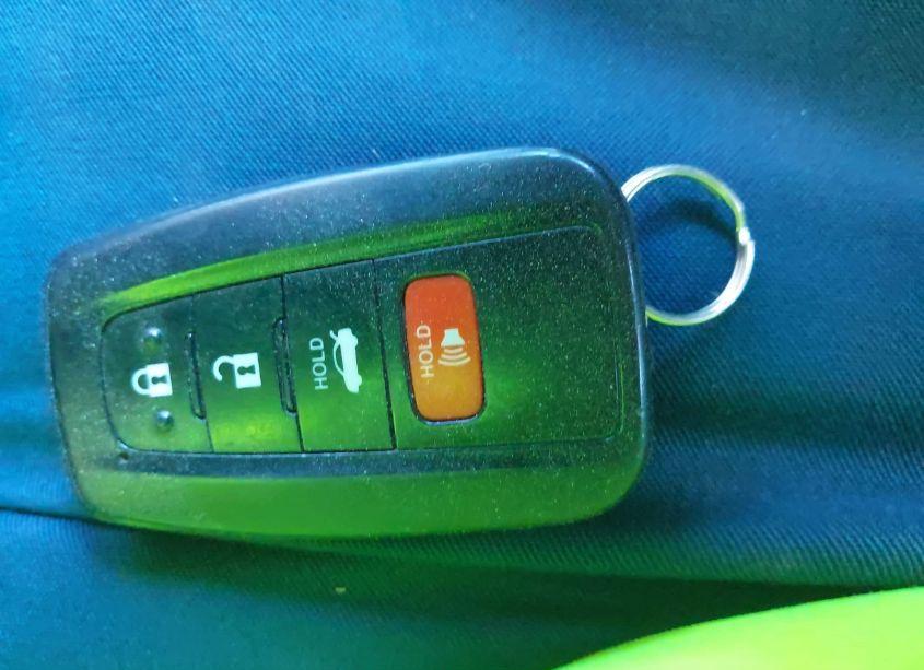 Photo 11 of 2018 Toyota Camry XSE (VIN 4T1B61HK6JU008547)