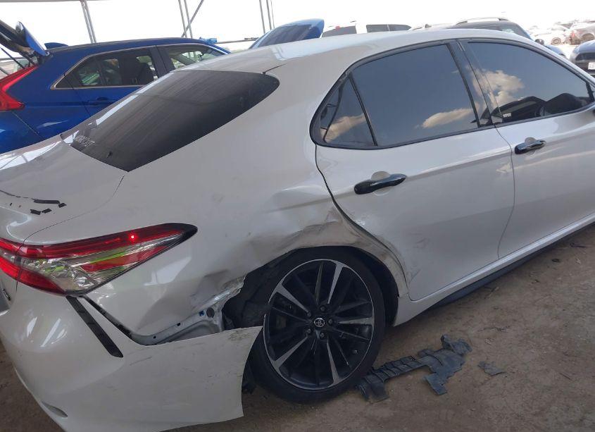 Photo 6 of 2018 Toyota Camry XSE (VIN 4T1B61HK6JU008547)