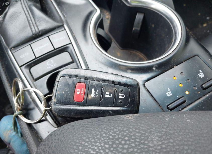 Photo 11 of 2018 Toyota Camry XSE (VIN 4T1B61HK6JU057960)