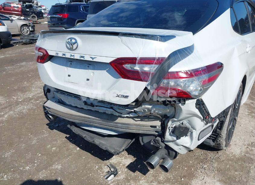 Photo 6 of 2018 Toyota Camry XSE (VIN 4T1B61HK6JU070885)