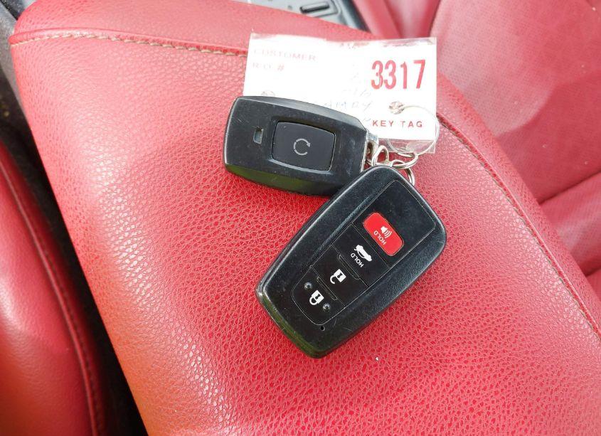 Photo 11 of 2018 Toyota Camry XSE (VIN 4T1B61HK6JU092028)