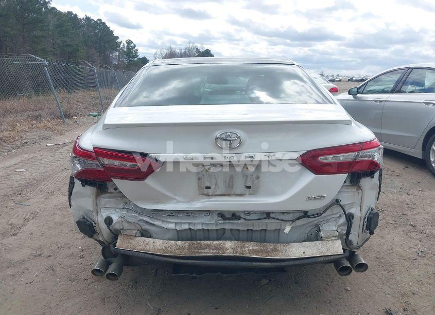 Photo 17 of 2018 Toyota Camry XSE (VIN 4T1B61HK6JU127943)