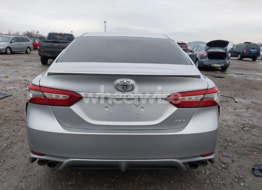 Photo 15 of 2018 Toyota Camry XSE (VIN 4T1B61HK6JU128610)