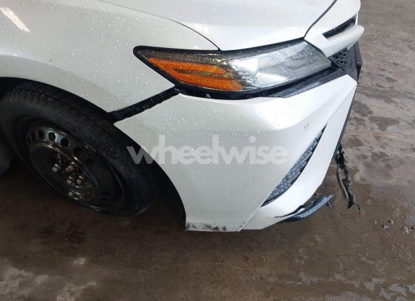 Photo 20 of 2018 Toyota Camry XSE (VIN 4T1B61HK6JU139428)