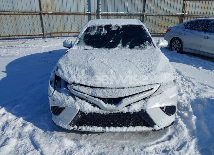 Photo 12 of 2018 Toyota Camry XSE (VIN 4T1B61HK6JU156097)