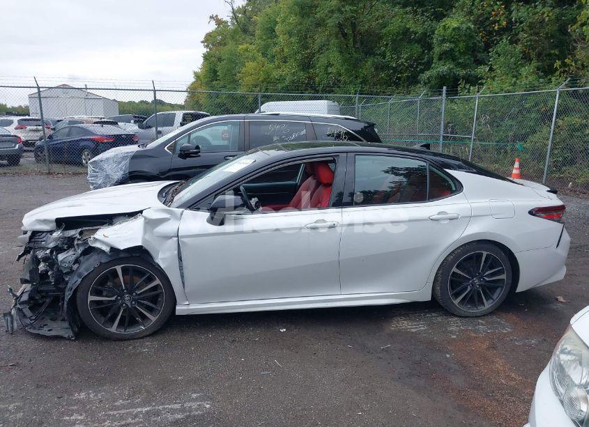 Photo 14 of 2019 Toyota Camry XSE (VIN 4T1B61HK6KU159776)