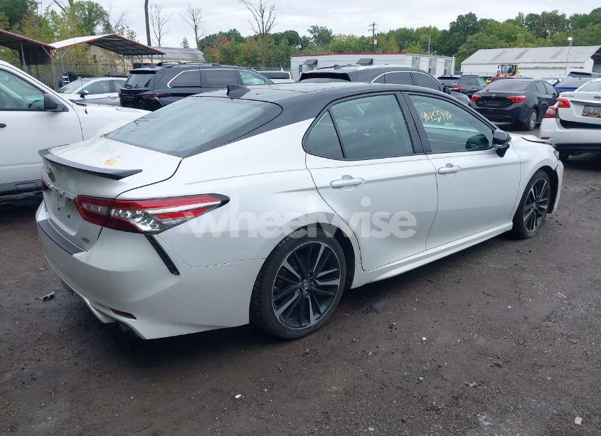 Photo 4 of 2019 Toyota Camry XSE (VIN 4T1B61HK6KU159776)