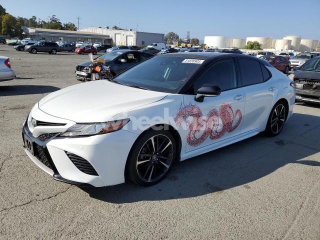 Photo 8 of 2019 TOYOTA CAMRY XSE (VIN 4T1B61HK6KU166372)