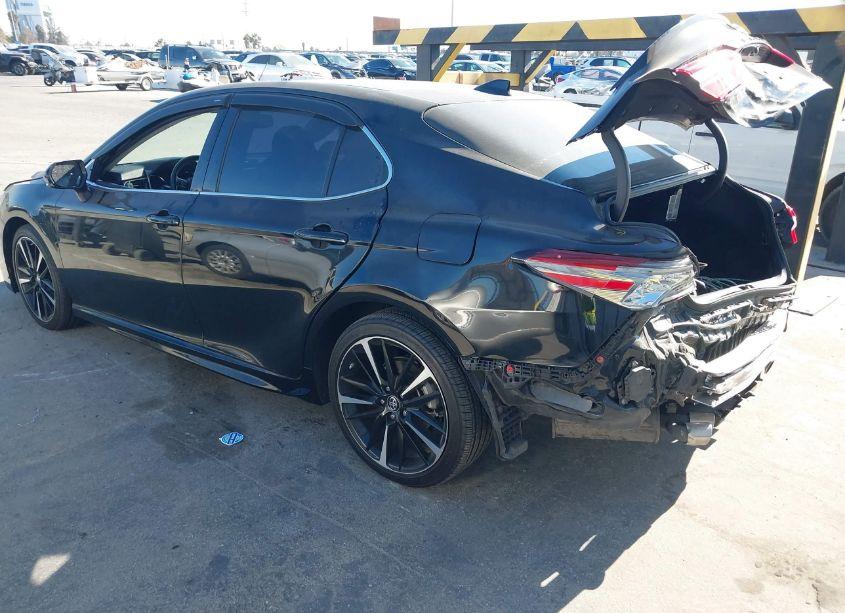 Photo 3 of 2019 Toyota Camry XSE (VIN 4T1B61HK6KU175167)