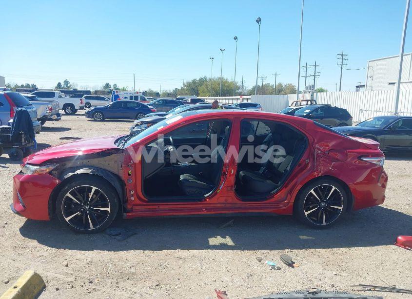 Photo 15 of 2019 Toyota Camry XSE (VIN 4T1B61HK6KU277861)